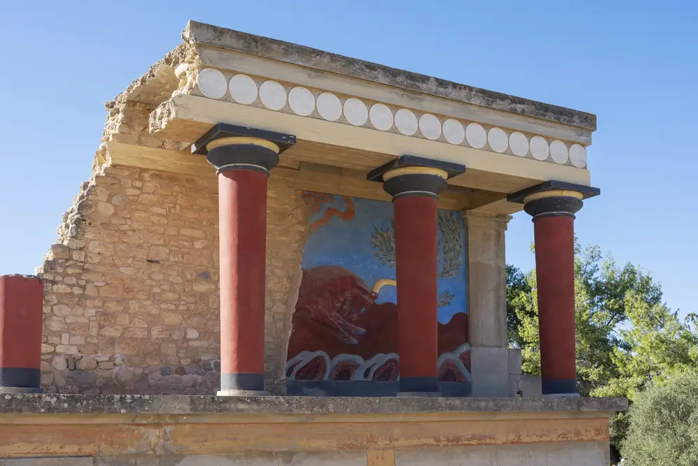 corenet - Growing connections: COREnet roadshow lands in Crete